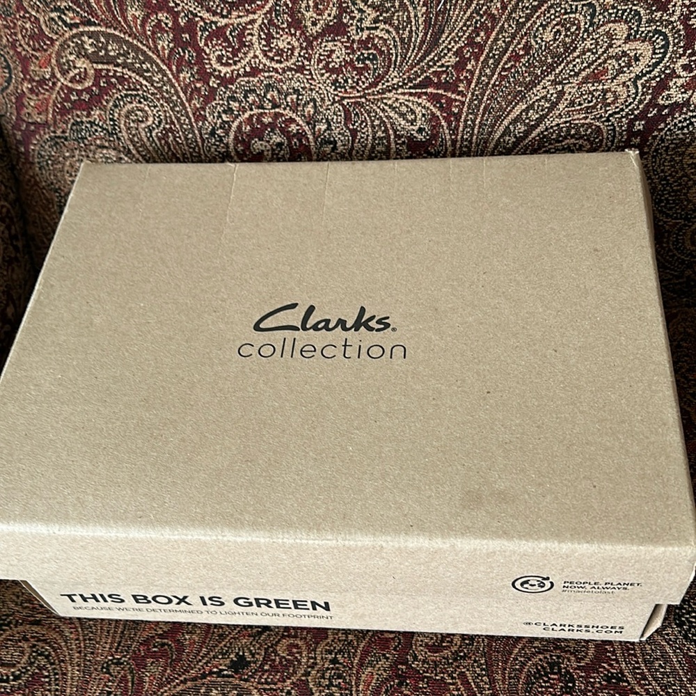CLARKS SHOES